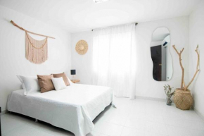 Apartamento a una cuadra de la playa parque de los Novios y Centro Histórico